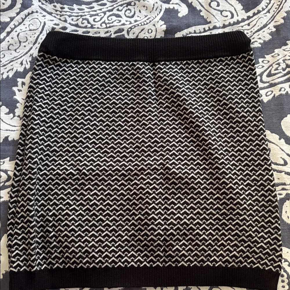 Simons Black and Gray Knit Skirt